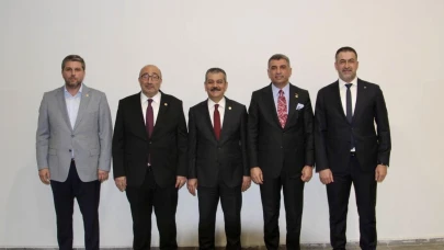 Elazığ ve Malatya Arasında Kayısı Tescili Tartışması: Vekillerden Ortak Mesaj