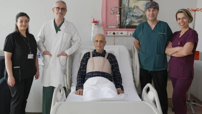 MEAH’da Kalp Tümörü Damar Tıkanıklığı Aynı Operasyonda Tedavi Edildi