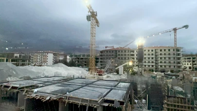 Yeşilyurt TOKİ Şantiyesinde Elektrik Çarpması: 1 Ağır Yaralı