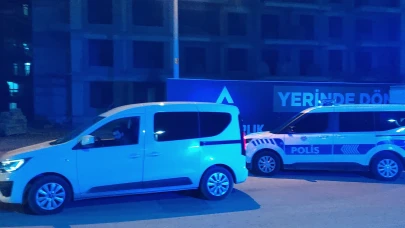 Malatya'da Bıçaklı Kavga: Arkadaşını Boynundan Yaraladı