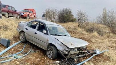 Doğanşehir Söğüt Mahallesi’nde Otomobil Şarampole Devrildi: 3 Yaralı