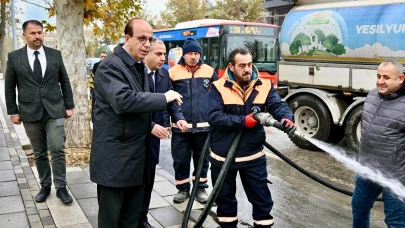 Yeşilyurt'ta Kapsamlı Temizlik: Başkan Geçit Sahada İnceledi