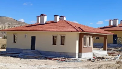 Darende'de 2 Yıllık Kriz Bitti: Ağılbaşı'nda Köy Evleri Teslim Ediliyor