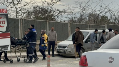 Malatya’da Rahatsızlanan Sürücü Kaldırıma Çarptı