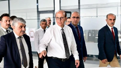 Çilesiz semt pazarı, modern kütüphane ile dönüşüyor