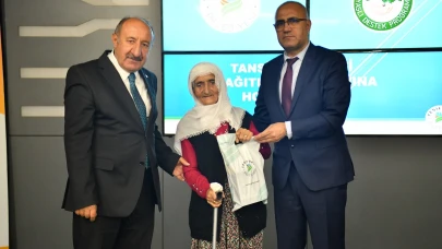Yeşilyurt Belediyesi’nden İhtiyaç Sahibi Yaşlılara Tansiyon Aleti Desteği