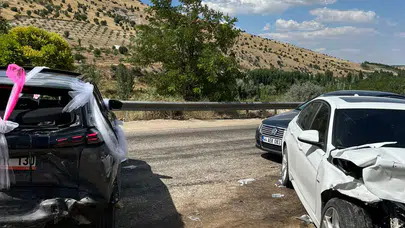 Düğün Töreni Sırasında Zincirleme Trafik Kazası: 4 Kişi Yaralandı