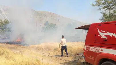 Malatya'da İki İlçede Peş Peşe Yangın Paniği