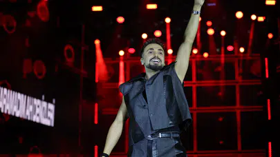 Malatya’da Sevilen Sanatçı Sefo Yağmura Rağmen Hayranlarını Coşturdu!