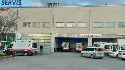 Bostanbaşı'nda Trafik Kazası: 4'ü Çocuk 5 Kişi Yaralandı