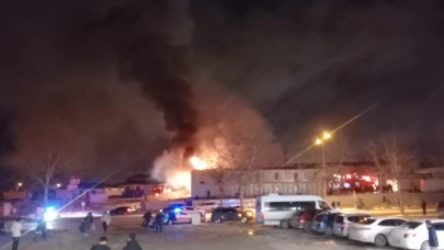 Malatya Yakınca’da Korkutan Yangın: İşçi Konteynerleri Alev Aldı