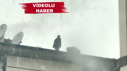 Malatya TOKİ’de Hareketli Anlar: Çatıya Çıkan İşçi Yardım İstedi