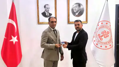 Türk Halk Müziği Sanatçısı Oktay Demirciye Bakanlıktan Prestijli Unvan