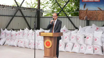 Yeşilyurt’ta Çiftçinin Yem Yükünü Hafifleten Destek