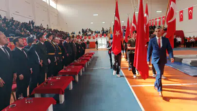 Darende'de Cumhuriyet Bayramı Coşkusu, Salonları Aştı