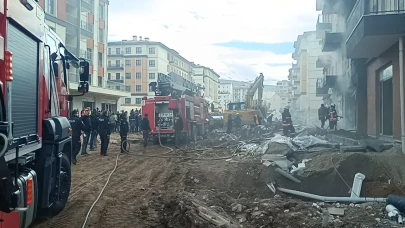 Malatya’da Korkutan Görüntü: TOKİ Şantiyesinde Yangın Paniği