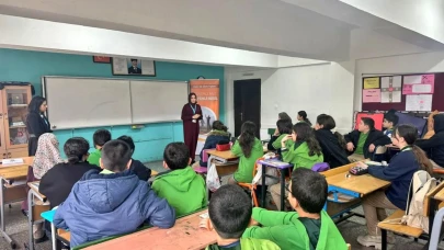 Yeşilyurt’ta "Güvenli Aile, Güvenli Nesil" Eğitimleri Sürüyor