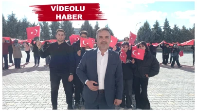 Dilek’te Bayrak Korteji: Şehit Zekeriya Bitmez Lisesi’nden Anlamlı Yürüyüş