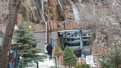 Günpınar Şelalesi Haftasonu Ziyaretçilerin Uğrak Noktası Oldu