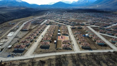 Akçadağ Ören Mahallesinde 382 Deprem Konutu Sahiplerine Teslim Edildi