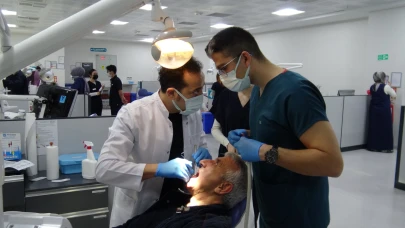 Diş İmplantını Erteleme: Sağlık ve Ekonomik Risklere Neden Oluyor