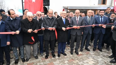 Topsöğüt’te Yeniden İnşa Edilen Sancaktar Camii İbadete Açıldı