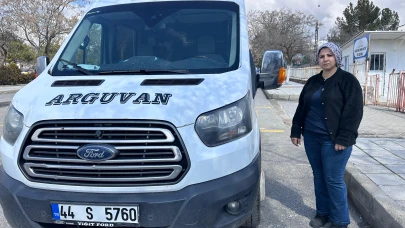Malatya Arguvan’da kadın servis şoförü Mercan Koca takdir topluyor