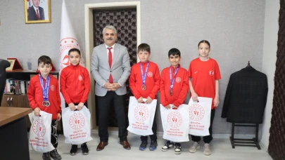 Malatyalı Badmintonculardan Türkiye Şampiyonası’nda Madalya Yağmuru