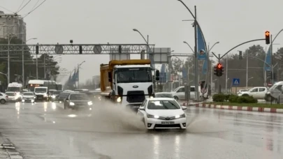 Malatya’da Aniden Başladı: Sağanak Sonrası 'Dolu' Sürprizi!