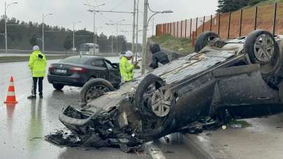 Malatya-Elazığ yolunda İki otomobil çarpıştı, araçlar hurdaya döndü, yaralı yok!