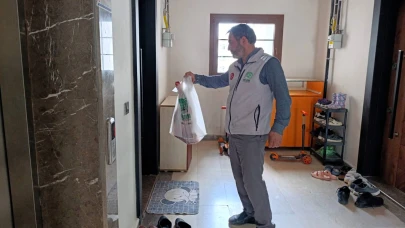 Umut Kervanı’ndan İhtiyaç Sahibi Ailelere Kurban Eti Desteği