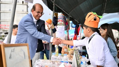 Malatya'da Minik Girişimciler Yetimler İçin Stant Açtı