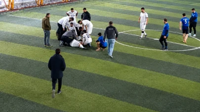Malatya’da Halı Sahada Can Pazarı: Antrenörün Müdahalesi Kurtardı
