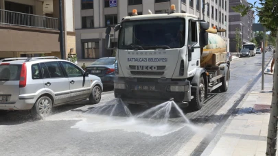 Battalgazi Belediyesi Akpınar Çarşısı’da Kapsamlı Temizlik Çalışması