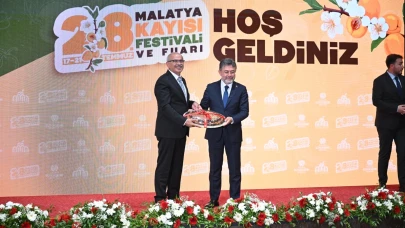 Kayısı Başkentinde Festival ve Fuar Kapılarını Açtı