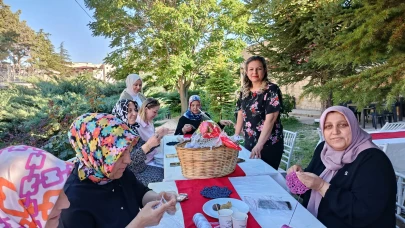 Darende’de El Emeği Rüzgârı: Tarihi Bedesten’de Workshop Günleri!