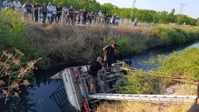 Sulama Kanalına Devrilen Kamyonet Sürücüsü Hayatını Kaybetti!