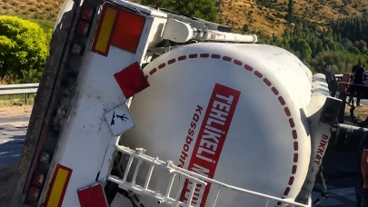 Malatya-Adıyaman Yolunda Tanker Devrildi, Yakıt Yola Sızdı