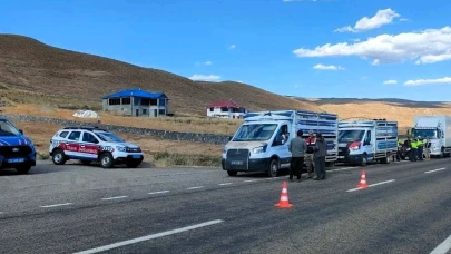 25 Organizatör ve 355 Düzensiz Göçmen Yakalandı!