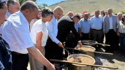 Darende’de Bin Kişilik Aşure Buluşması