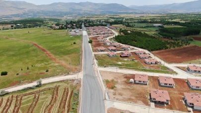 Doğanşehir’de 3 Mahalleyi Bağlayan 6.5 Kilometrelik Yol Yenilendi