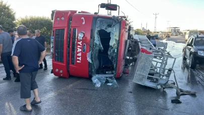 Malatya'da Yangına Giden İtfaiye Aracı Devrildi: 3 Yaralı
