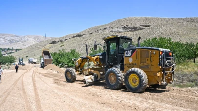 3 İlçeye ve 55 Mahalleye Karayolları Standardında Yol!