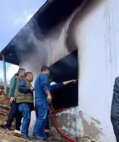 Malatya Akçadağ’da Ev Yangını: Yaralı Yok, Maddi Hasar Oluştu