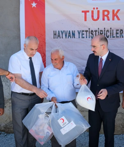 Türk Kızılay’dan Doğanşehir’de Çoban Ve Yetiştiricilere Destek