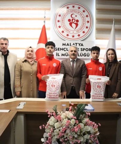 Malatya’da Röveşata Golü Atan Gençler Ödüllendirildi