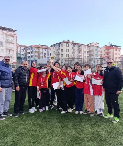 Malatya’da Yıldız Kızlar Hokey Müsabakaları Sona Erdi