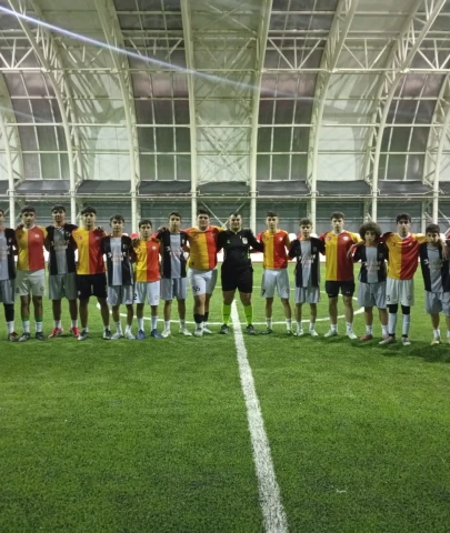 Polis Haftası’nda centilmenlik rüzgarı: Galata Spor sahaya çıktı