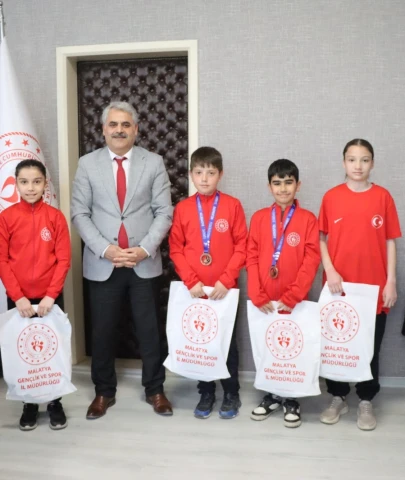 Malatyalı Badmintonculardan Türkiye Şampiyonası’nda Madalya Yağmuru