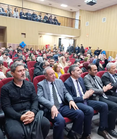 Malatya’da otizmli öğrencilerden renkli farkındalık etkinliği